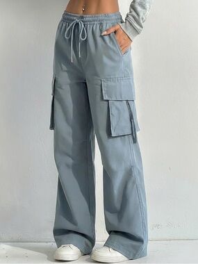 NEW Cargo Pants 🩵